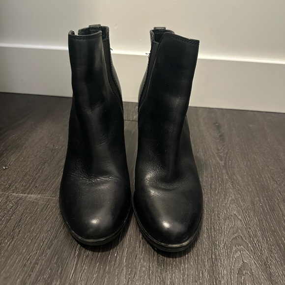 ALDO booties - Picture 1 of 2